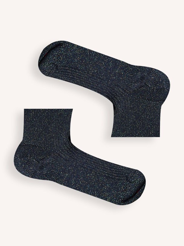 Ontdek de Bapi viscosemix lurex sokken van Bellerose in de kleur donkerblauw bij Orangebag. Op werkdagen voor 21:45 besteld, morgen in huis.