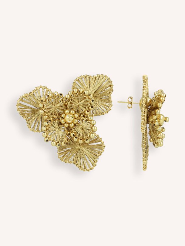 Ontdek de Flower oorstekers van LOTT. Gioielli in de kleur goudkleur bij Orangebag. Op werkdagen voor 21:45 besteld, morgen in huis.