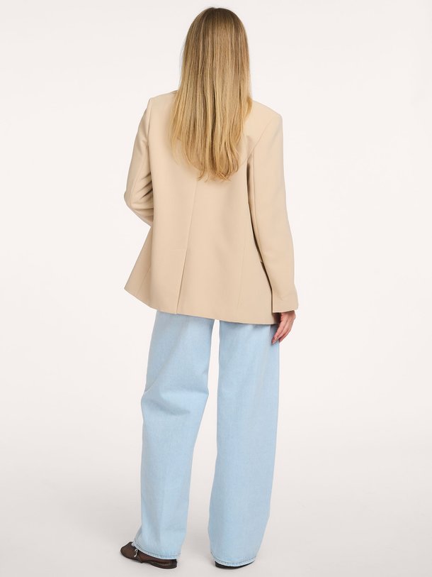 Modstrom Gale - Rayonmix Long Fit Blazer - Zand Ontdek de Gale rayonmix long fit blazer van Modstrom in de kleur zand bij Orangebag. Op werkdagen voor 21:45 besteld, morgen in huis.