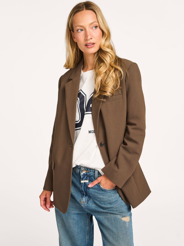 Ontdek de Gale rayonmix blazer van Modstrom in de kleur donkerbruin bij Orangebag. Op werkdagen voor 21:45 besteld, morgen in huis.
