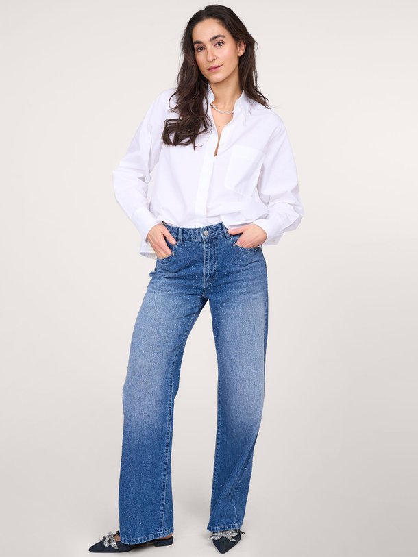 Ontdek de Nuit high waist wide leg jeans met strass van Dante 6 in de kleur blauw bij Orangebag. Op werkdagen voor 21:45 besteld, morgen in huis.