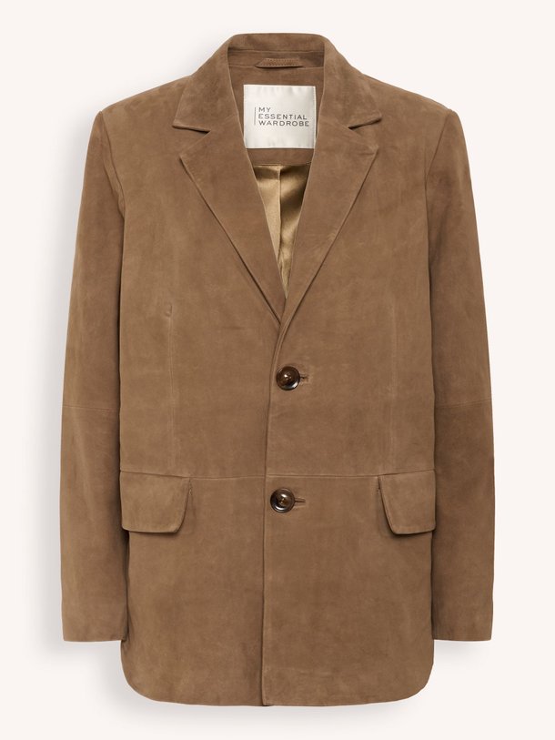 Ontdek de Tara suède blazer van My Essential Wardrobe in de kleur cognac bij Orangebag. Op werkdagen voor 21:45 besteld, morgen in huis.