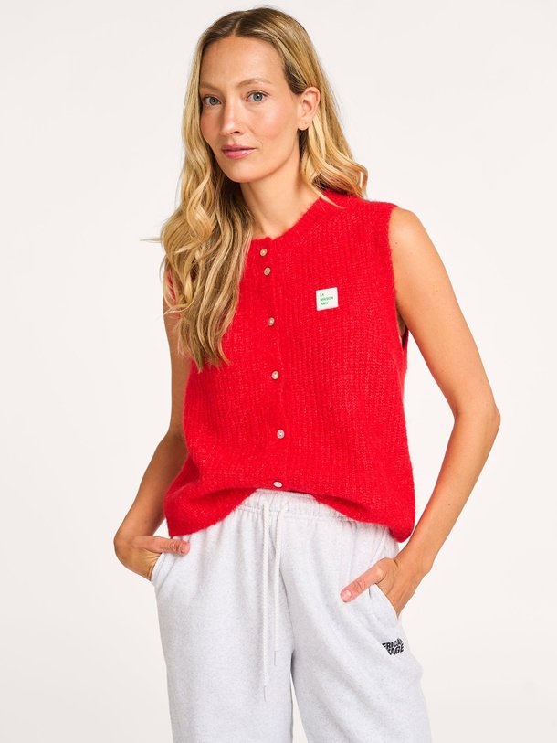 Ontdek de East alpacamix vest van American Vintage in de kleur rood bij Orangebag. Op werkdagen voor 21:45 besteld, morgen in huis.