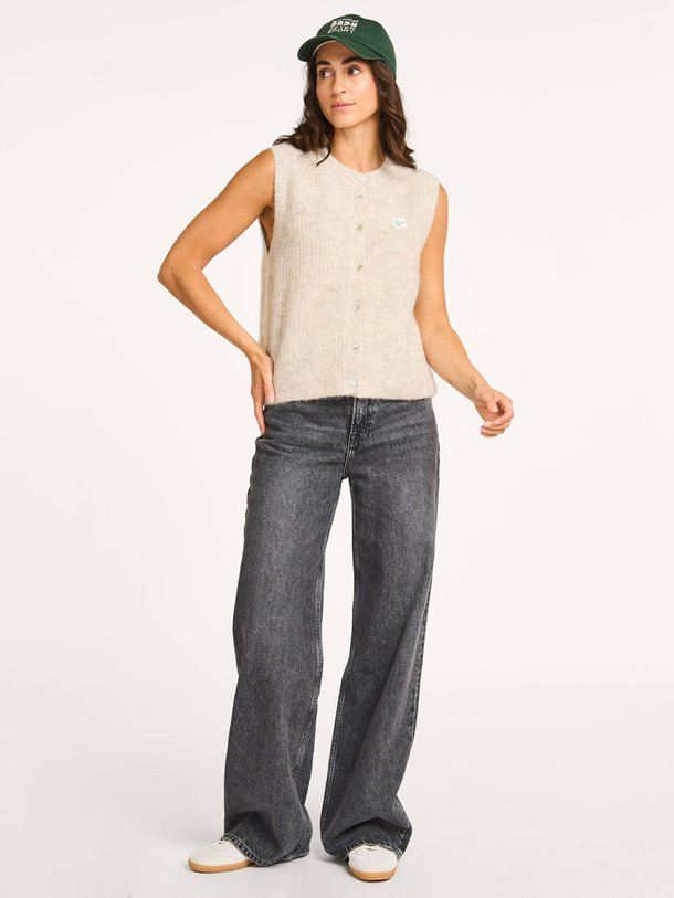 Ontdek de East alpacamix gemêleerd vest van American Vintage in de kleur grijs bij Orangebag. Op werkdagen voor 21:45 besteld, morgen in huis.