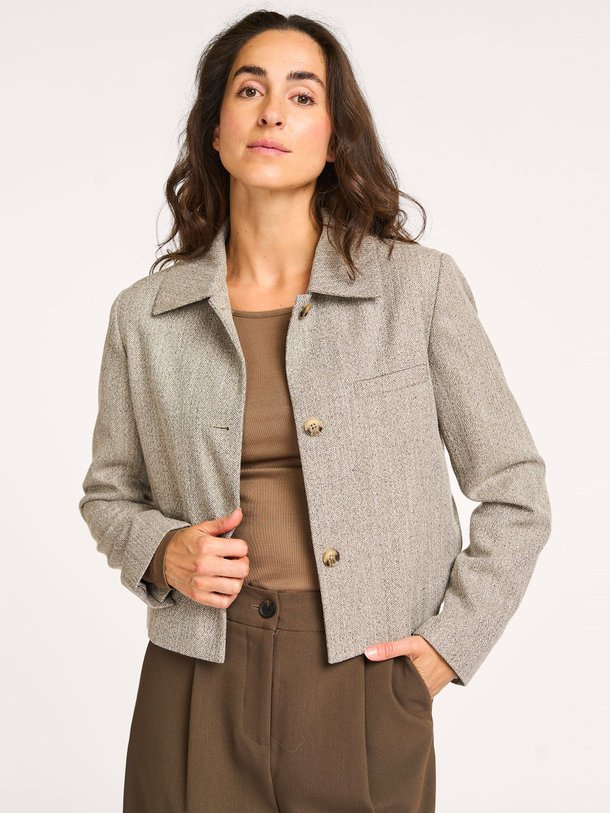 Ontdek de Pope viscosemix gemêleerd jasje van Modstrom in de kleur grijs bij Orangebag. Op werkdagen voor 21:45 besteld, morgen in huis.