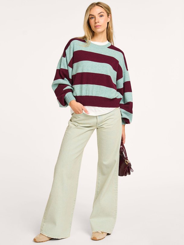 Ontdek de Attus katoenen gestreepte trui van Bellerose in de kleur turquoise bij Orangebag. Op werkdagen voor 21:45 besteld, morgen in huis.