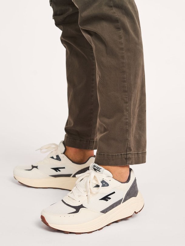 Ontdek de Shadow RGS suède sneakers van Hi-tec in de kleur off-white bij Orangebag. Op werkdagen voor 21:45 besteld, morgen in huis.