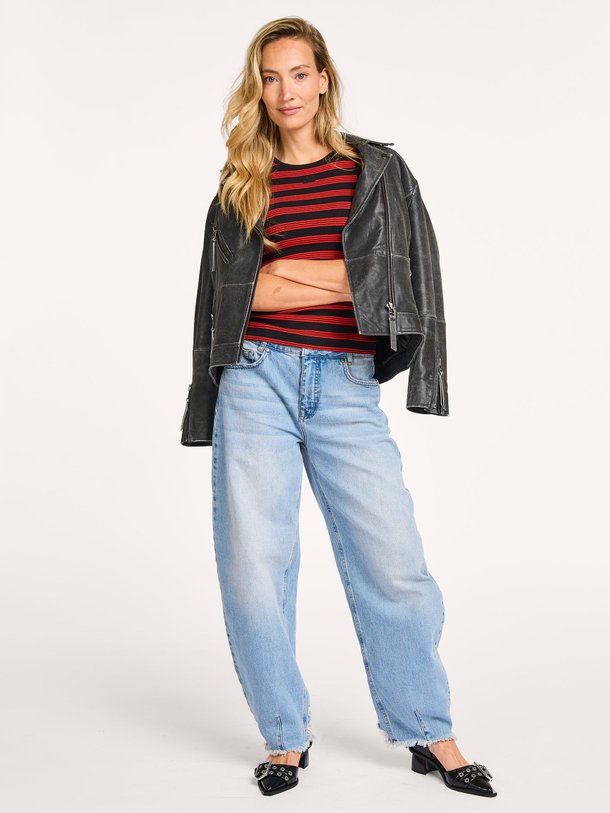 Ontdek de Katoenmix tanktop met gestreept dessin van Ganni in de kleur zwart bij Orangebag. Op werkdagen voor 21:45 besteld, morgen in huis.