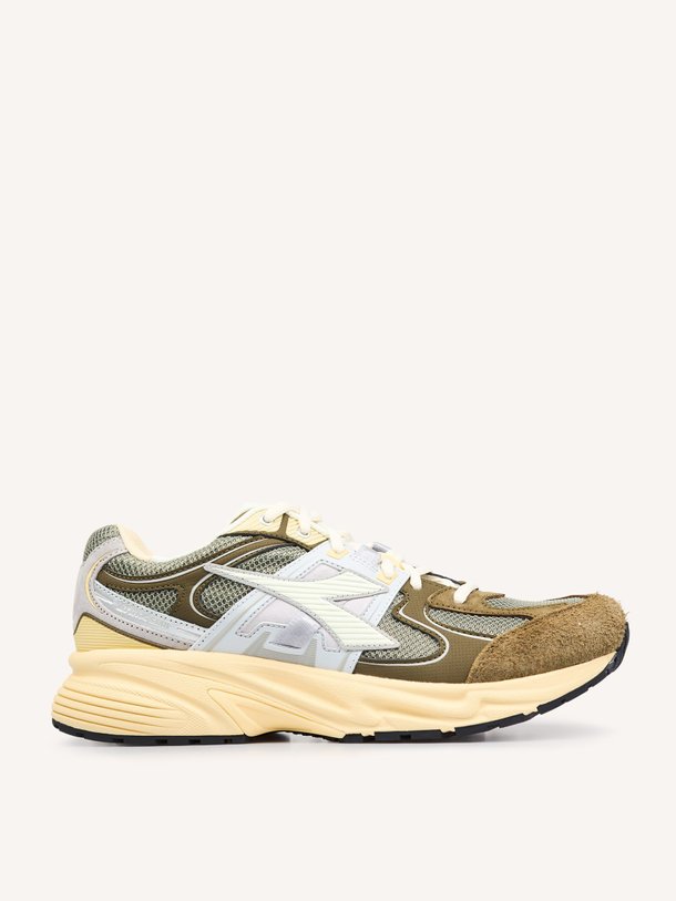 Ontdek de Mythos star suède sneakers van Diadora in de kleur mosgroen bij Orangebag. Op werkdagen voor 21:45 besteld, morgen in huis.