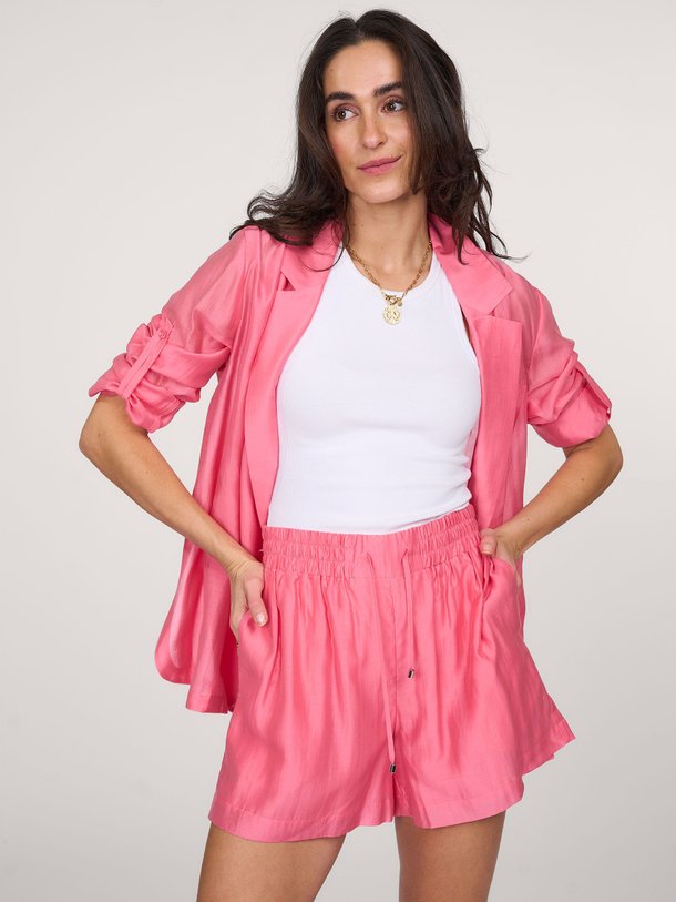 Ontdek de Quentyn lyocellmix short van Dante 6 in de kleur roze bij Orangebag. Op werkdagen voor 21:45 besteld, morgen in huis.