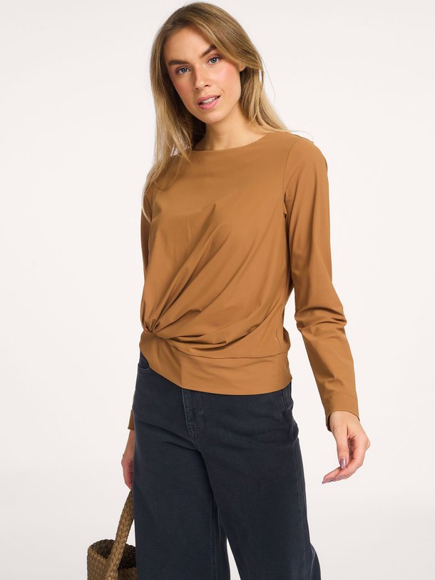 Ontdek de Winona medium travel jersey top van Studio Anneloes in de kleur caramel bij Orangebag. Op werkdagen voor 21:45 besteld, morgen in huis.