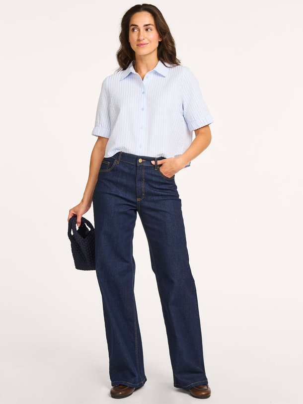 Ontdek de Patrizio katoenmix blouse met gestreept dessin van Modstrom in de kleur lichtblauw bij Orangebag. Op werkdagen voor 21:45 besteld, morgen in huis.