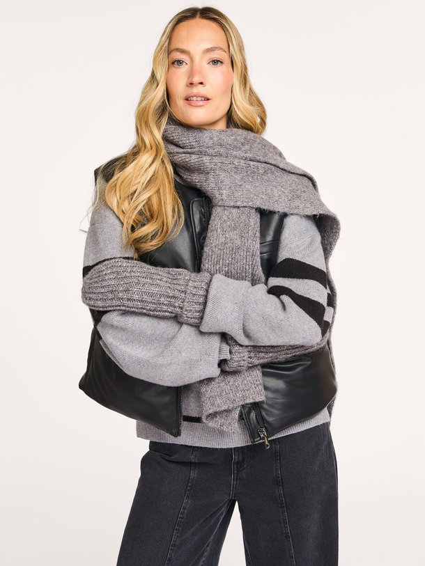 Ontdek de Hailey wolmix wanten van Co'Couture in de kleur grijs bij Orangebag. Op werkdagen voor 21:45 besteld, morgen in huis.