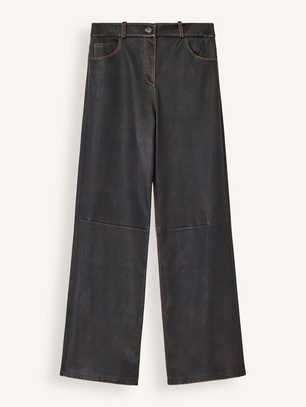 Ontdek de Renita lederen broek van Studio AR in de kleur donkerbruin bij Orangebag. Op werkdagen voor 21:45 besteld, morgen in huis.