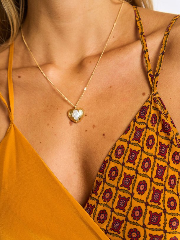 Ontdek de Alba vergulde halsketting met hanger van Mimi et Toi in de kleur goudkleur bij Orangebag. Op werkdagen voor 21:45 besteld, morgen in huis.