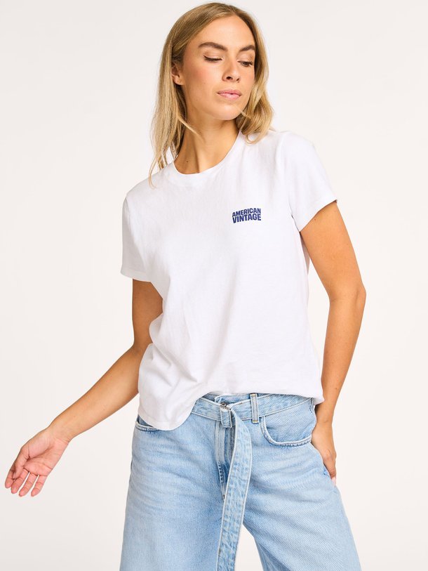 Ontdek de Ykobow katoenen logo T-shirt van American Vintage in de kleur wit bij Orangebag. Op werkdagen voor 21:45 besteld, morgen in huis.