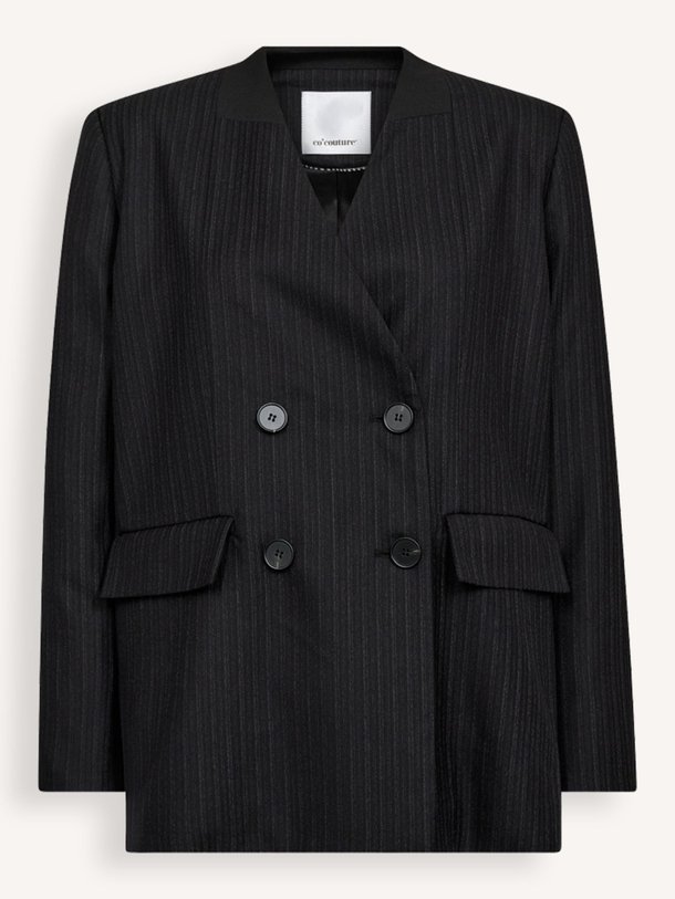 Ontdek de Maggie viscosemix blazer met gestreept dessin van Co'Couture in de kleur zwart bij Orangebag. Op werkdagen voor 21:45 besteld, morgen in huis.