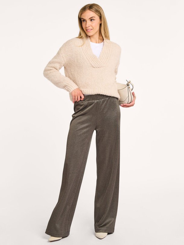 Ontdek de Lissa jersey broek met lurex van By-Bar in de kleur brons bij Orangebag. Op werkdagen voor 21:45 besteld, morgen in huis.