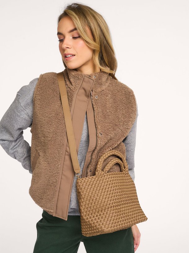 Ontdek de Gevlochten handtas midi van Marrea in de kleur bruin bij Orangebag. Op werkdagen voor 21:45 besteld, morgen in huis.