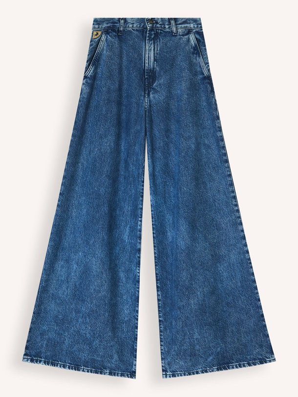 Ontdek de New Marlene mid waist wide leg jeans van Lois in de kleur donkerblauw bij Orangebag. Op werkdagen voor 21:45 besteld, morgen in huis.