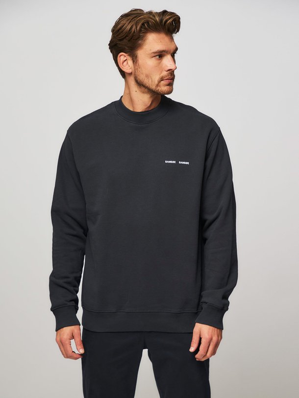 Ontdek de Norsbro organic cotton sweater van Samsoe Samsoe in de kleur donkerblauw bij Orangebag. Op werkdagen voor 21:45 besteld, morgen in huis.