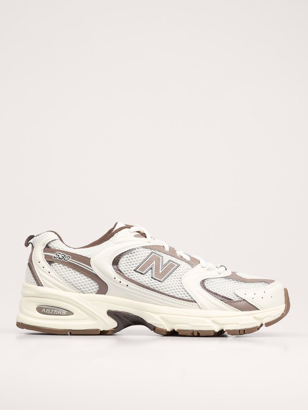 Ontdek de MR530 lederen sneakers met mesh van New Balance in de kleur lichtbruin bij Orangebag. Op werkdagen voor 21:45 besteld, morgen in huis.