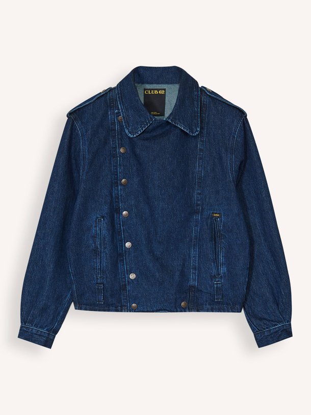 Ontdek de Beryl denim jack van Lois in de kleur donkerblauw bij Orangebag. Op werkdagen voor 21:45 besteld, morgen in huis.