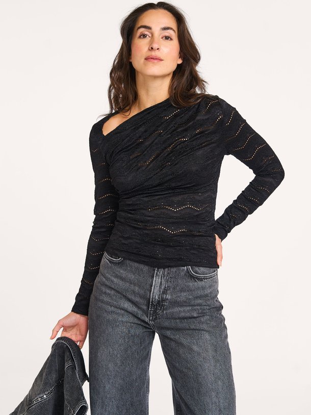 Ontdek de Kanten top van Haute L'Amitié in de kleur zwart bij Orangebag. Op werkdagen voor 21:45 besteld, morgen in huis.