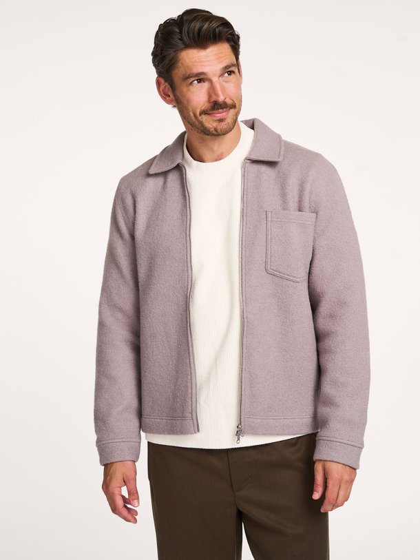 Ontdek de Hannes wollen vest van Samsoe Samsoe in de kleur grijs bij Orangebag. Op werkdagen voor 21:45 besteld, morgen in huis.