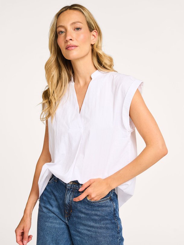 Ontdek de Satina organic cotton top van Samsoe Samsoe in de kleur wit bij Orangebag. Op werkdagen voor 21:45 besteld, morgen in huis.