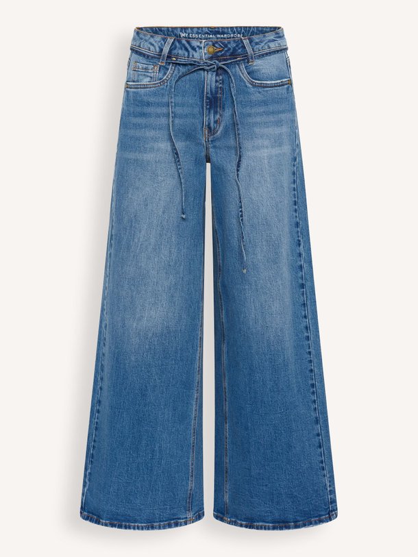 Ontdek de Karo mid waist wide leg jeans van My Essential Wardrobe in de kleur blauw bij Orangebag. Op werkdagen voor 21:45 besteld, morgen in huis.