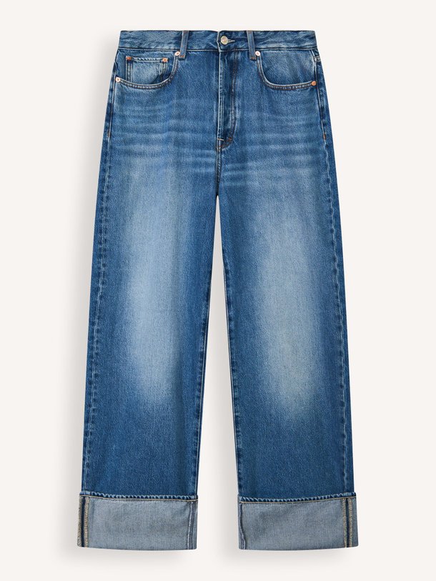 Ontdek de Patsy mid waist loose fit jeans van Bellerose in de kleur blauw bij Orangebag. Op werkdagen voor 21:45 besteld, morgen in huis.