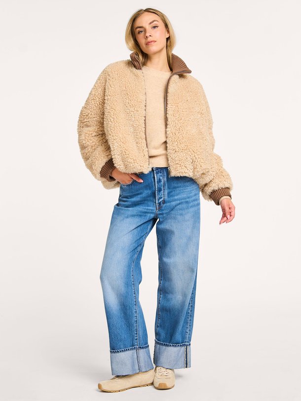 Ontdek de Patsy mid waist loose fit jeans van Bellerose in de kleur blauw bij Orangebag. Op werkdagen voor 21:45 besteld, morgen in huis.