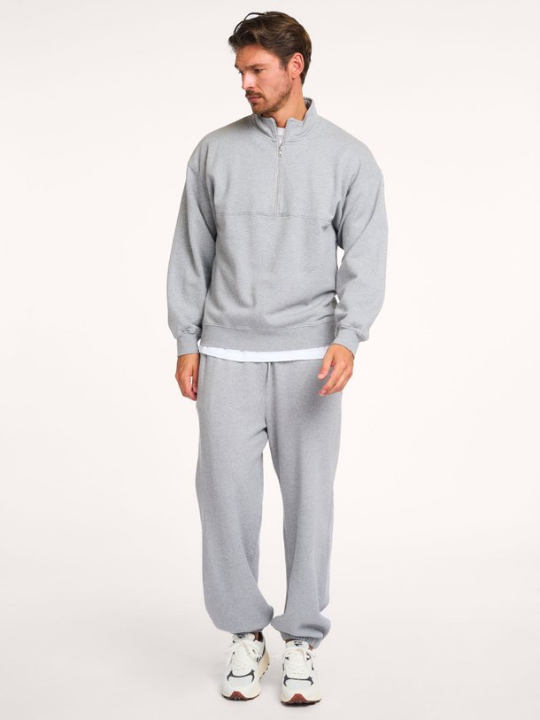 Ontdek de Organic cotton gemêleerde joggingbroek van Colorful Standard in de kleur grijs bij Orangebag. Op werkdagen voor 21:45 besteld, morgen in huis.