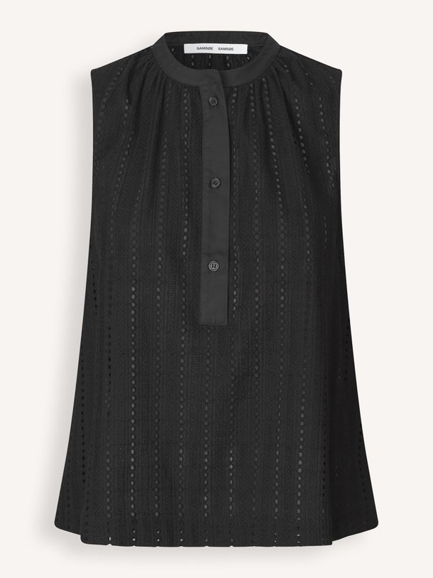 Ontdek de Samanarola organic cotton broderie top van Samsoe Samsoe in de kleur zwart bij Orangebag. Op werkdagen voor 21:45 besteld, morgen in huis.