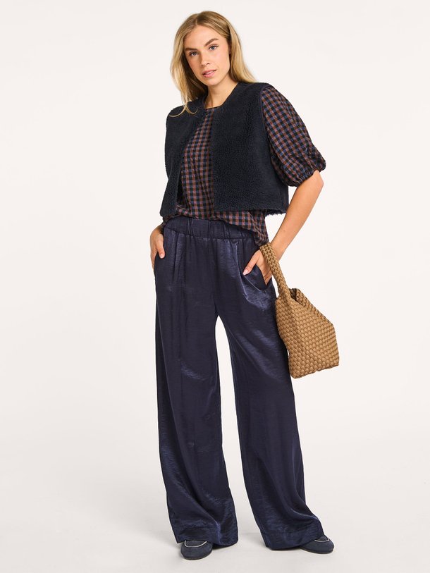 Ontdek de Jet katoenmix geruite top van By-Bar in de kleur bruin bij Orangebag. Op werkdagen voor 21:45 besteld, morgen in huis.