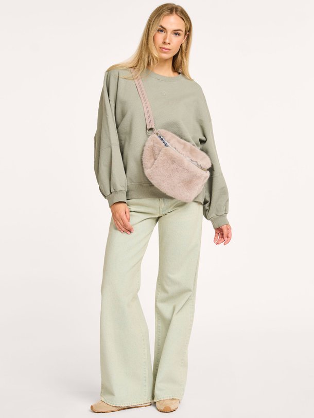 Ontdek de Trig katoenen sweater van Bellerose in de kleur grijsgroen bij Orangebag. Op werkdagen voor 21:45 besteld, morgen in huis.