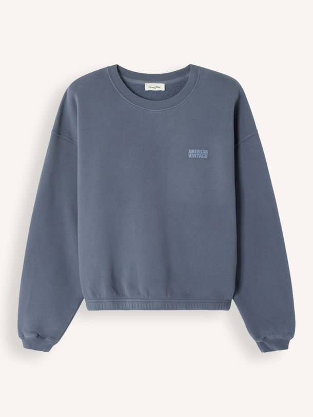 Ontdek de Izubird katoenmix logo sweater van American Vintage in de kleur donkerblauw bij Orangebag. Op werkdagen voor 21:45 besteld, morgen in huis.
