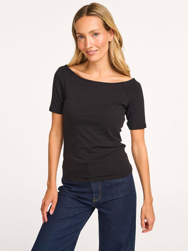 Ontdek de Tansy katoenmix off-shoulder top van Modstrom in de kleur zwart bij Orangebag. Op werkdagen voor 21:45 besteld, morgen in huis.