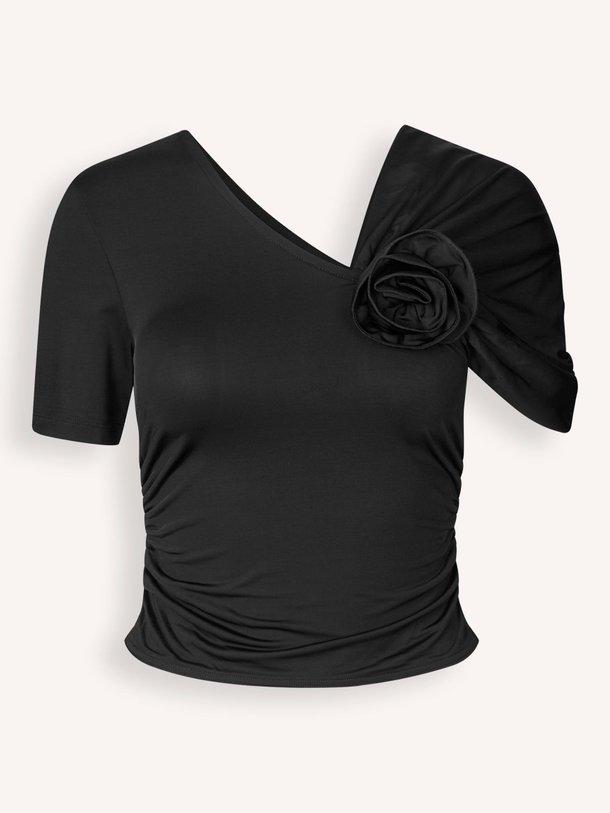 Ontdek de jansje viscose top van Baum und Pferdgarten in de kleur zwart bij Orangebag. Op werkdagen voor 21:45 besteld, morgen in huis.