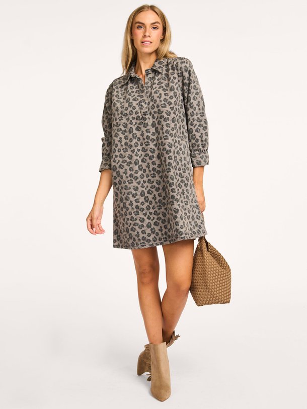 Ontdek de Flynth organic cotton jurk met pint van By-Bar in de kleur grijs bij Orangebag. Op werkdagen voor 21:45 besteld, morgen in huis.