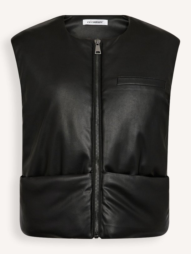 Ontdek de Roxy geweven leatherlook bodywarmer van Co'Couture in de kleur zwart bij Orangebag. Op werkdagen voor 21:45 besteld, morgen in huis.