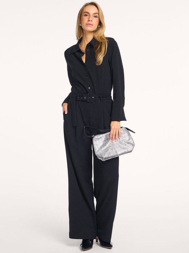 Ontdek de Hace viscosemix jumpsuit van My Essential Wardrobe in de kleur zwart bij Orangebag. Op werkdagen voor 21:45 besteld, morgen in huis.
