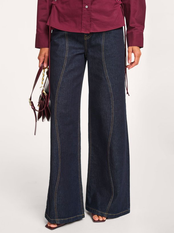 Ontdek de Wilson high waist loose fit jeans van Co'Couture in de kleur donkerblauw bij Orangebag. Op werkdagen voor 21:45 besteld, morgen in huis.