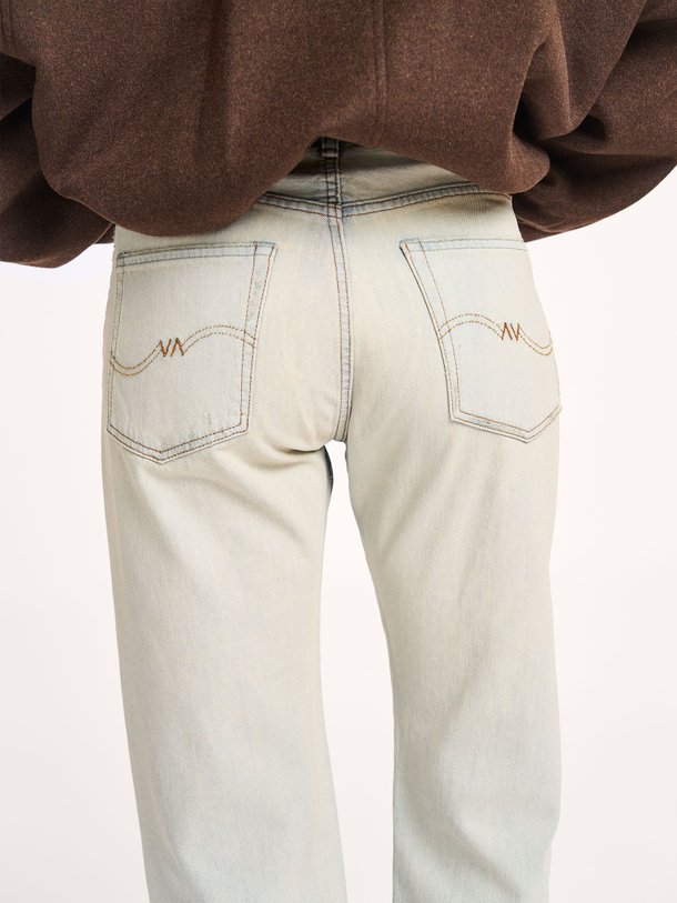 Ontdek de Lucy mid waist straight fit jeans van Denimist in de kleur lichtblauw bij Orangebag. Op werkdagen voor 21:45 besteld, morgen in huis.