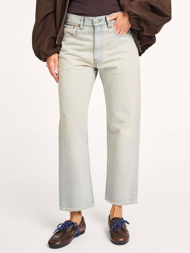 Ontdek de Lucy mid waist straight fit jeans van Denimist in de kleur lichtblauw bij Orangebag. Op werkdagen voor 21:45 besteld, morgen in huis.