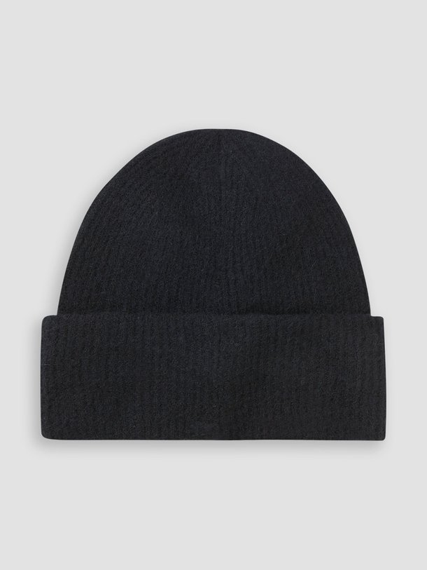 Ontdek de Nor alpacamix beanie van Samsoe Samsoe in de kleur zwart bij Orangebag. Op werkdagen voor 21:45 besteld, morgen in huis.