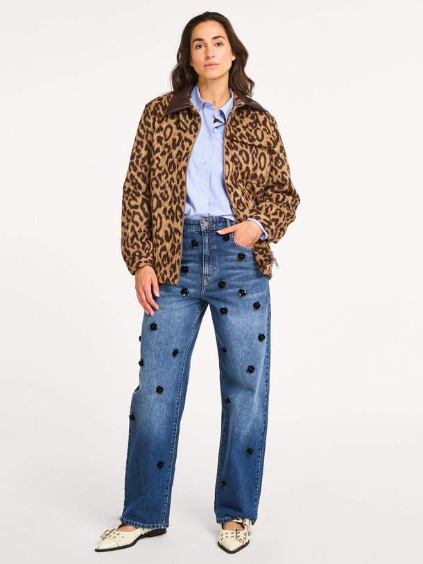 Ontdek de Beline wolmix leopard jack van Baum und Pferdgarten in de kleur bruin bij Orangebag. Op werkdagen voor 21:45 besteld, morgen in huis.