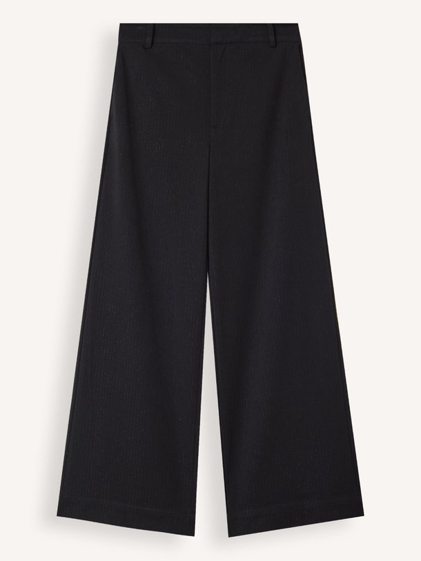 Ontdek de Reece viscosemix broek met lurex krijtstreep van My Essential Wardrobe in de kleur zwart bij Orangebag. Op werkdagen voor 21:45 besteld, morgen in huis.