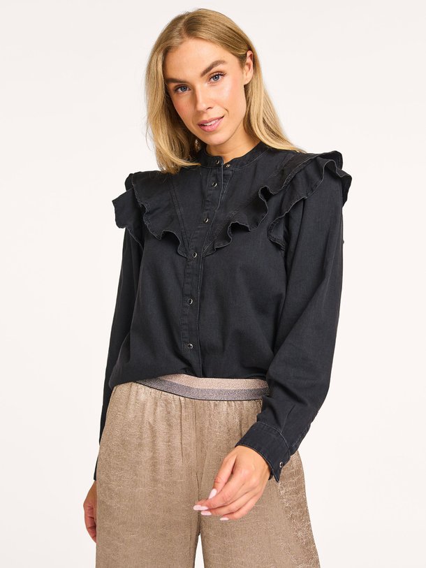 Ontdek de Denim blouse van Summum in de kleur antraciet bij Orangebag. Op werkdagen voor 21:45 besteld, morgen in huis.